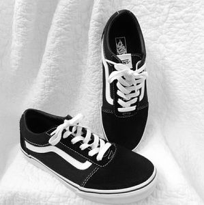 Black suede Van's sneakers - NWOT